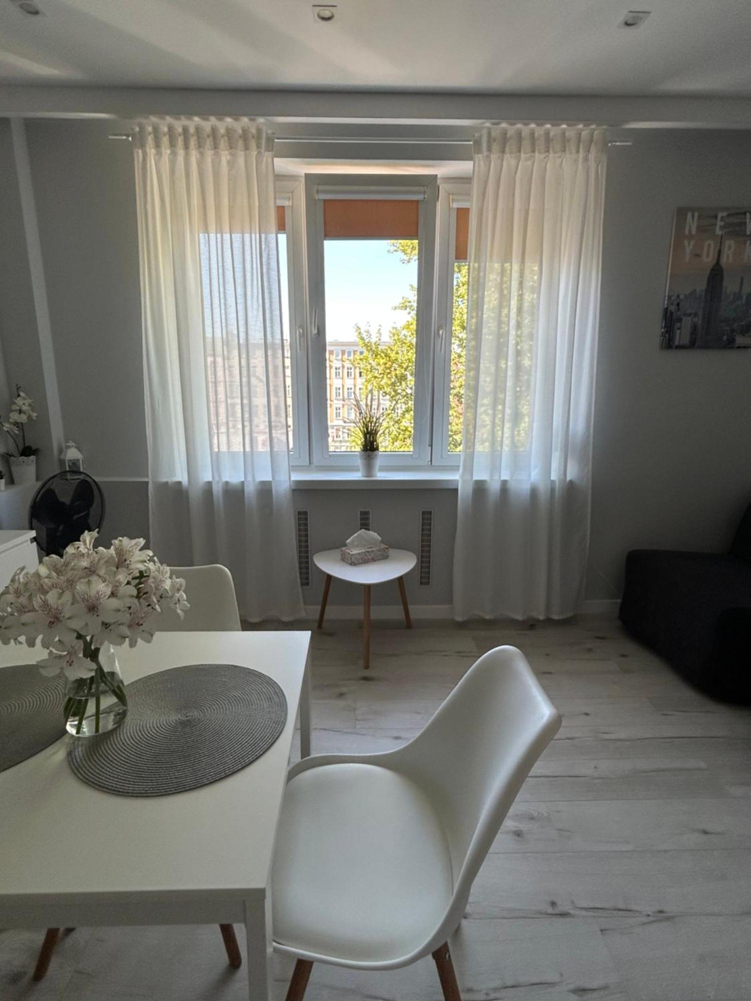 Apartament Na Dworcowej Centrum Parking Gratis ヴロツワフ エクステリア 写真